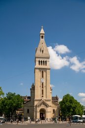 Avenue-du-Général-Leclerc;-Bell-tower;-Bus;-Catholic-church;-Christianity;-Crosswalk;-Cyclist;-Émile-Vaudremer;-Kaleidos;-Kaleidos-images;-La-parole-à-limage;-Neo-Romanesque;-Pedestrian;-Petit-Montrouge;-Places-of-worship;-Religion;-Religious-architecture;-Religious-building;-Saint-Pierre-de-Montrouge-church;-Stories-Pictures;-Street-traffic;-Tarek-Charara;-Tower